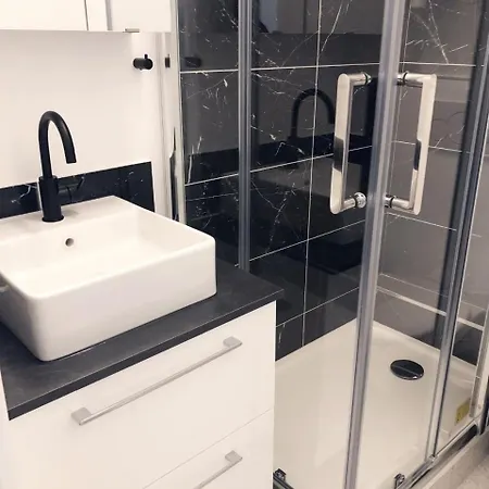 Appartement Flambant Neuf, Cosy & Moderne, Au Centre De